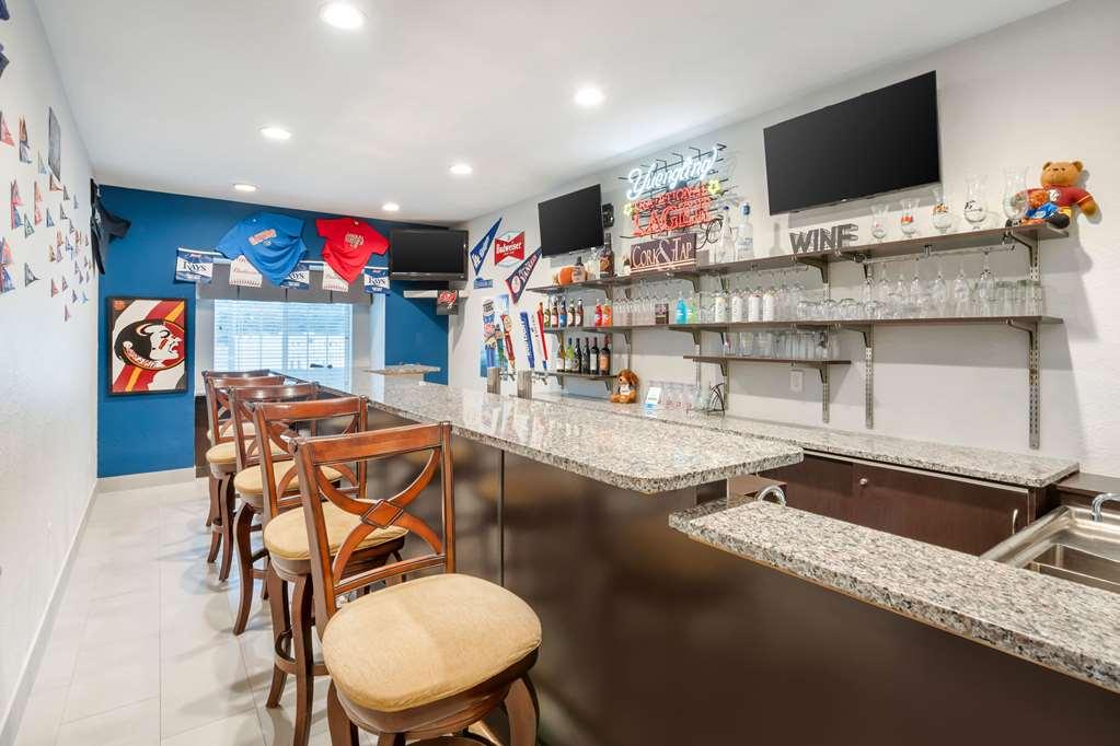 Ridge Manor Microtel Inn & Suites By Wyndham Brooksville מסעדה תמונה